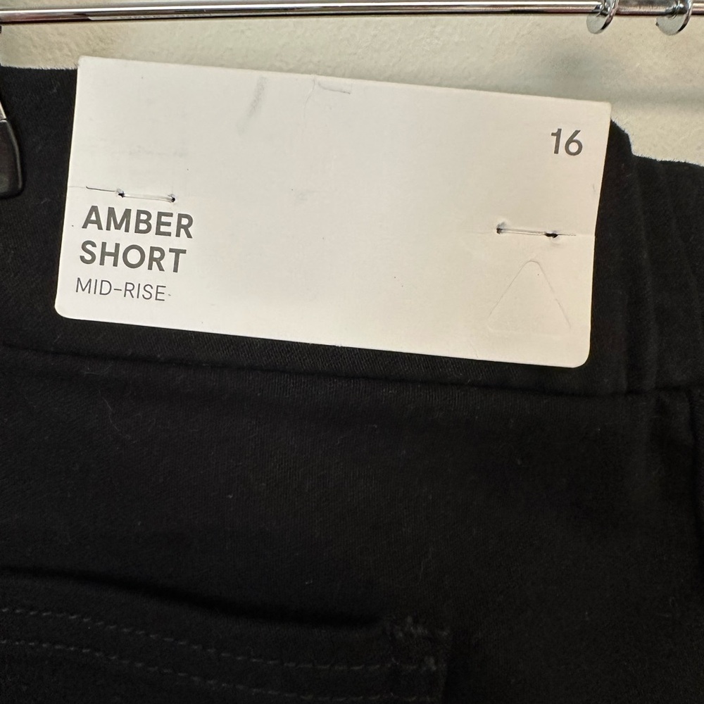 Liz Claiborne Black Amber Shorts